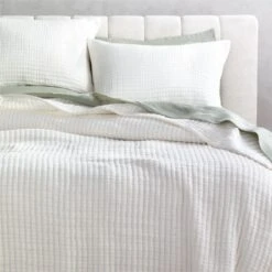 Ansley Warm White Quilt And Shams