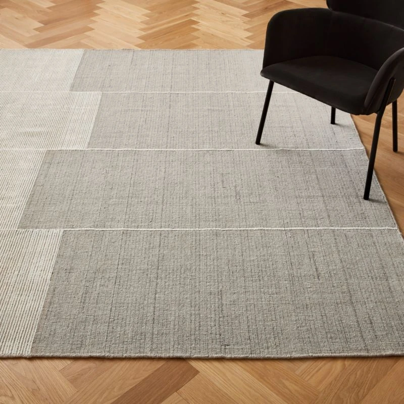 Bass Grey Handloomed Area Rug 5'x8' - Image 2