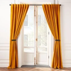 Bend Matte Black Curtain Tieback