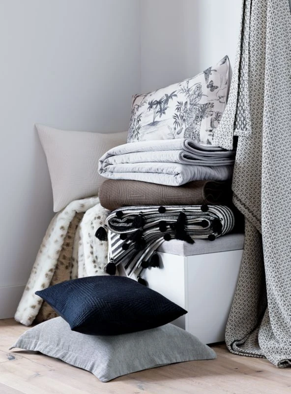 Midnight Jungle Linen Duvet Cover And Shams - Image 6