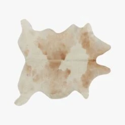 Light Tan Cowhide Area Rug 4'x6'