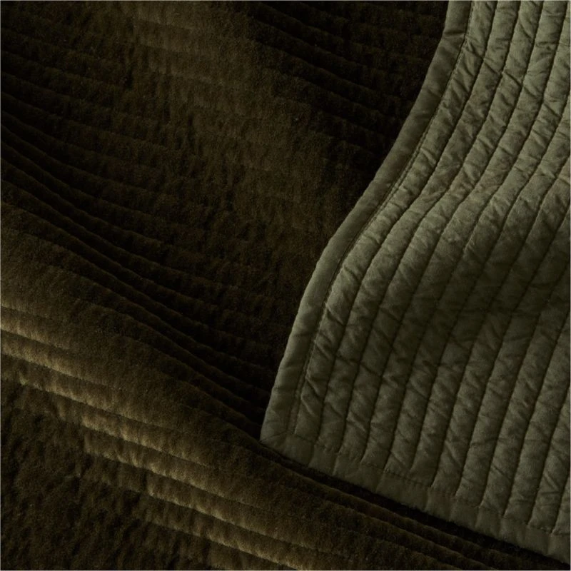 Shadow Velvet Forest Green Quilt And Shams - Image 2